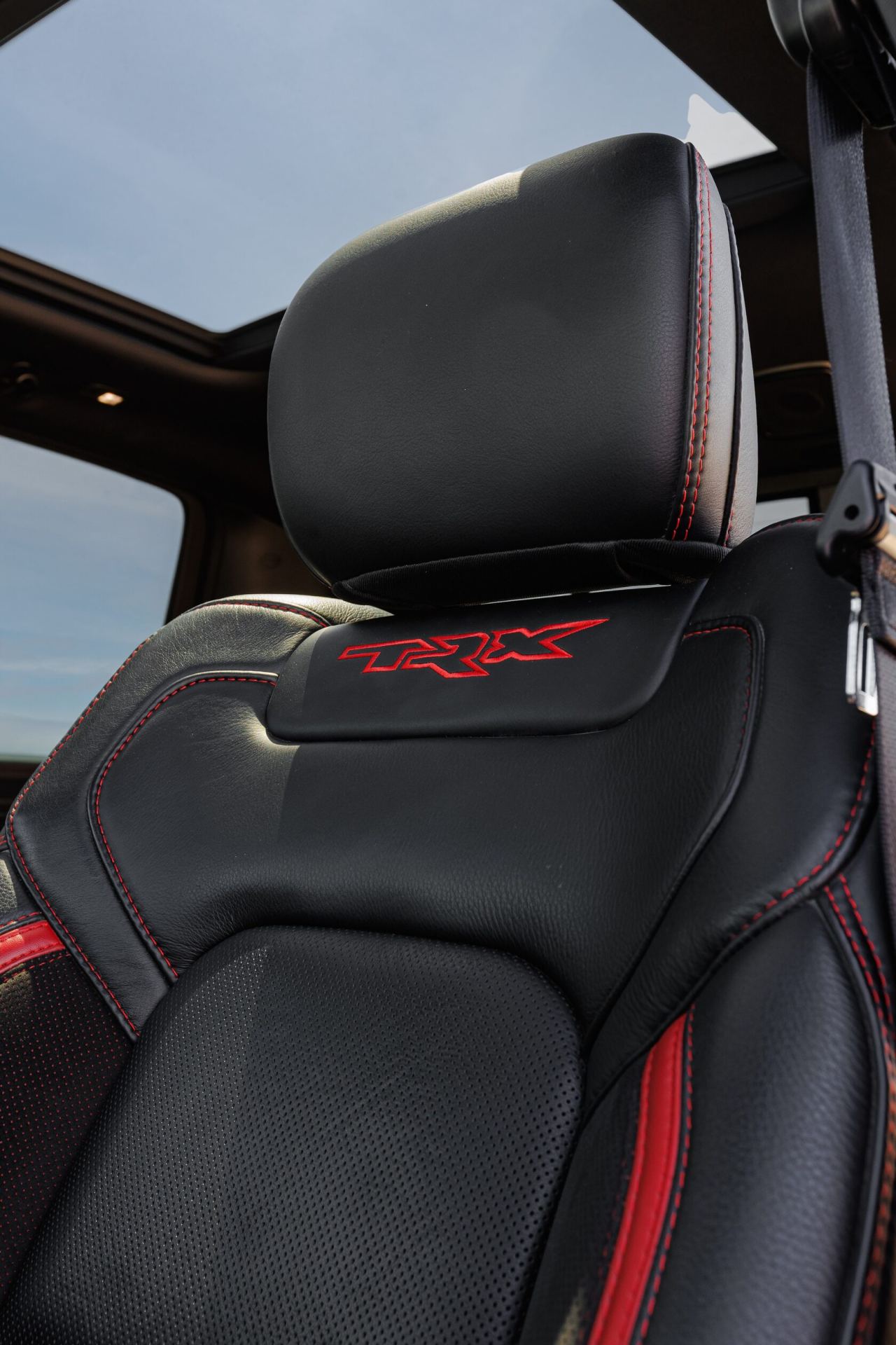 Dodge RAM TRX 1500 — photo 8