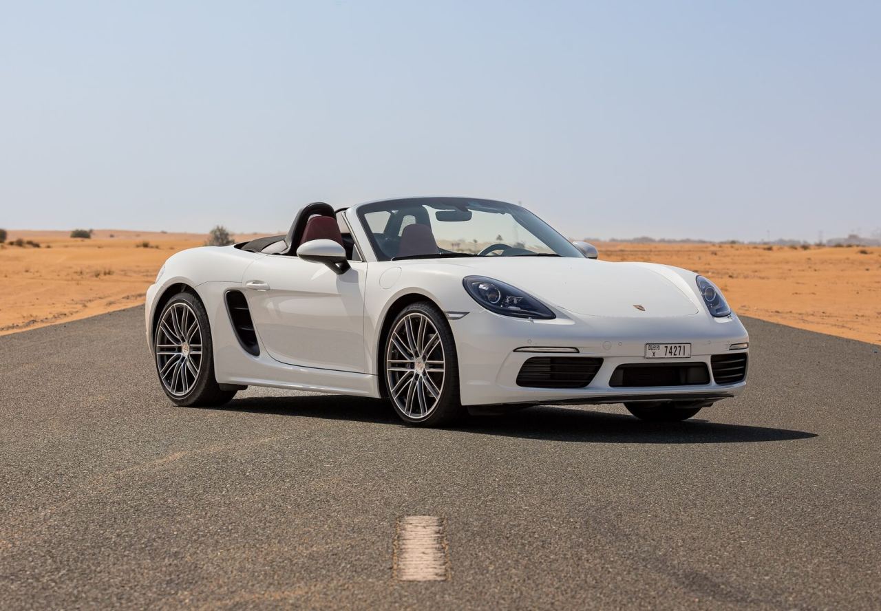 Porsche 718 Boxster — photo 1